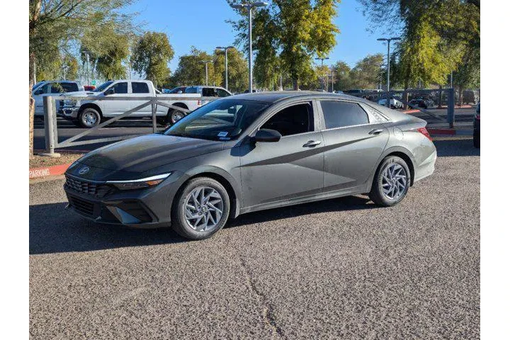 $19990 : Hyundai ELANTRA 2024 SEL 4dr image 8