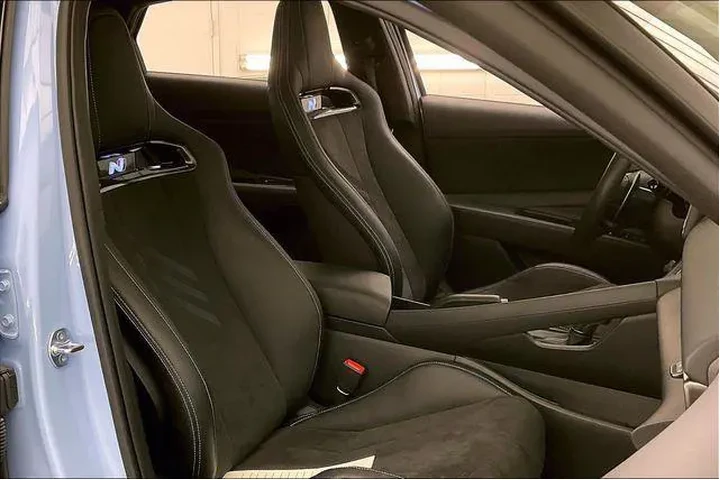 $32990 : Hyundai ELANTRA N 2025 4dr S image 7