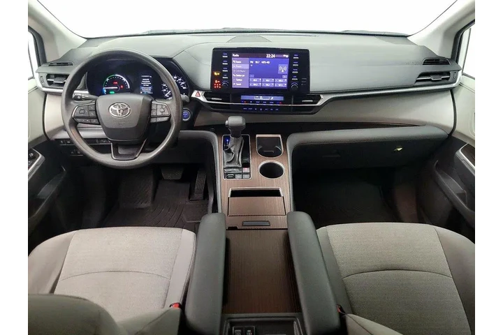 $39998 : Toyota Sienna 2024 AWD LE 8- image 9