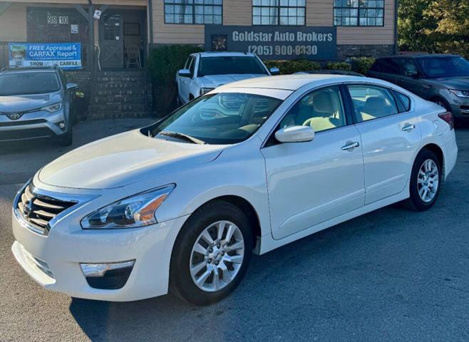 $7900 : 2015 Altima 2.5 SV image 4