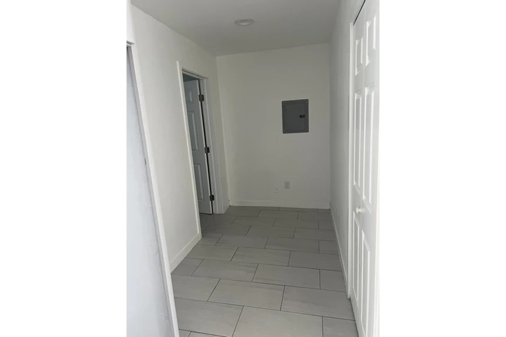 $1900 : Se Renta apartamento image 3