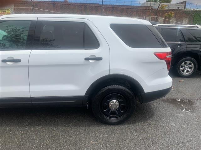 $10999 : Used 2015 Utility Police Inte image 8