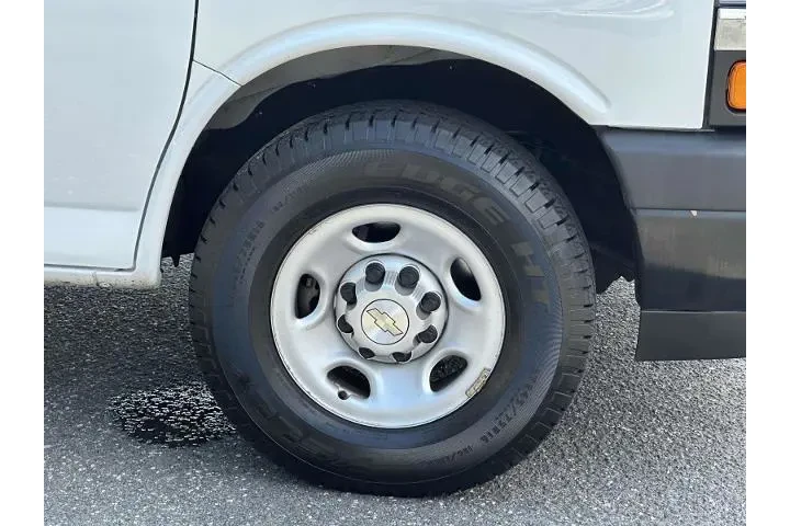 $21895 : Chevrolet Express 2021 2500 image 7