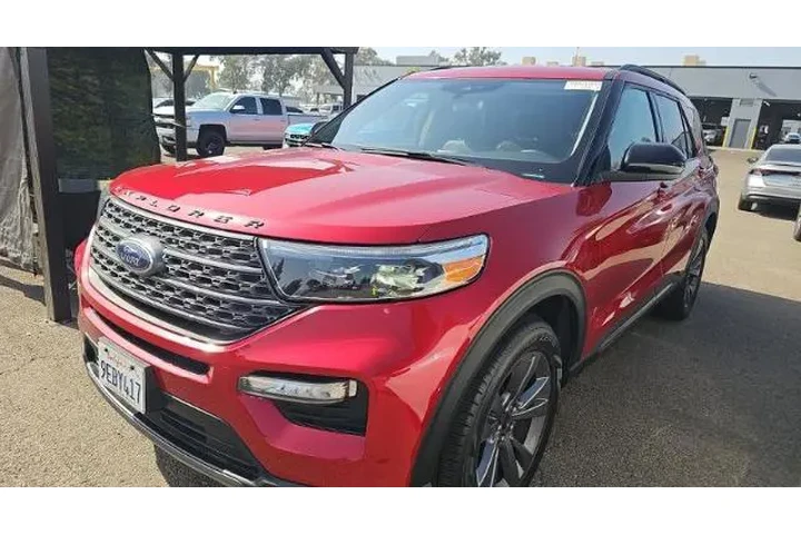 $29950 : Ford Explorer 2022 XLT 4dr S image 1