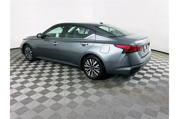 $18800 : Nissan Altima 2024 2.5 SV 4d image 5