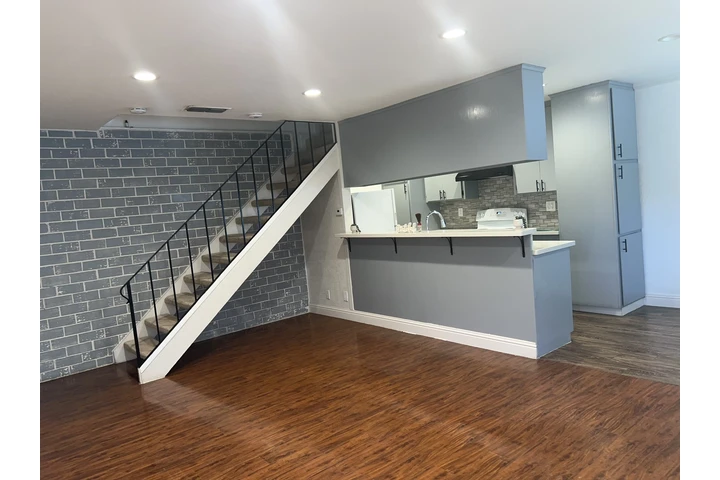 $1950 : Apartamento disponible image 2