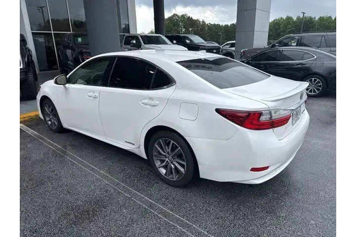$17775 : Lexus ES 300h 2016 4dr Sedan image 3