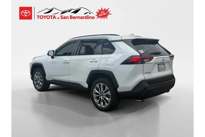 $30990 : Toyota RAV4 2022 XLE Premium image 3
