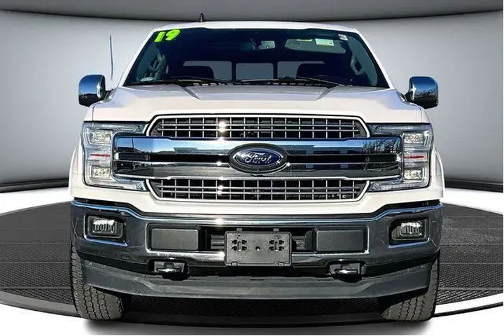 $29000 : Ford F-150 2019 4x4 Lariat 4 image 2