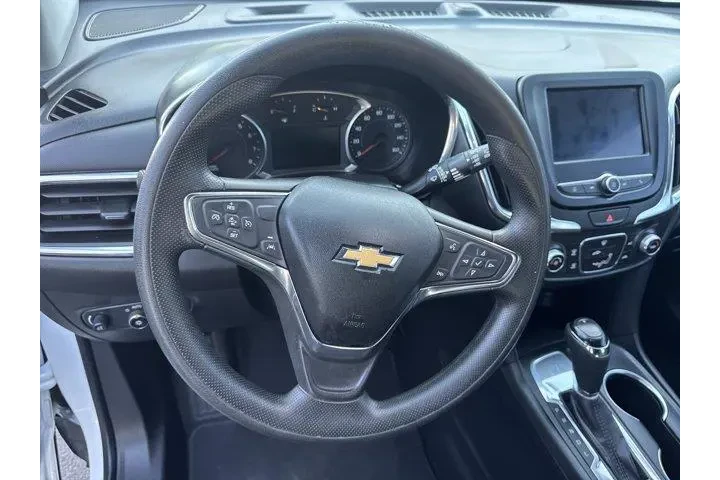 $17599 : Chevrolet Equinox 2021 LT 4d image 9