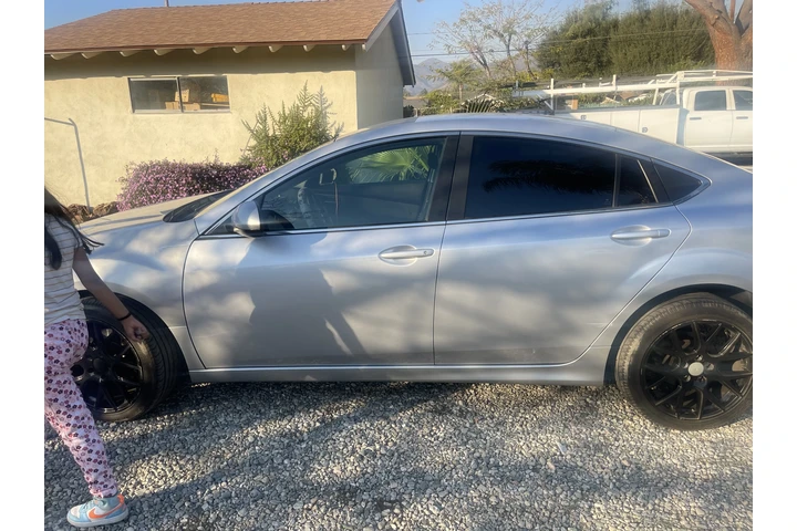 $4300 : Vendo carro de 4 puertas image 3