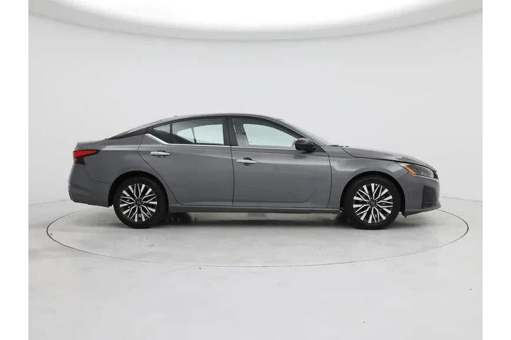 $20998 : Nissan Altima 2024 2.5 SV 4d image 7