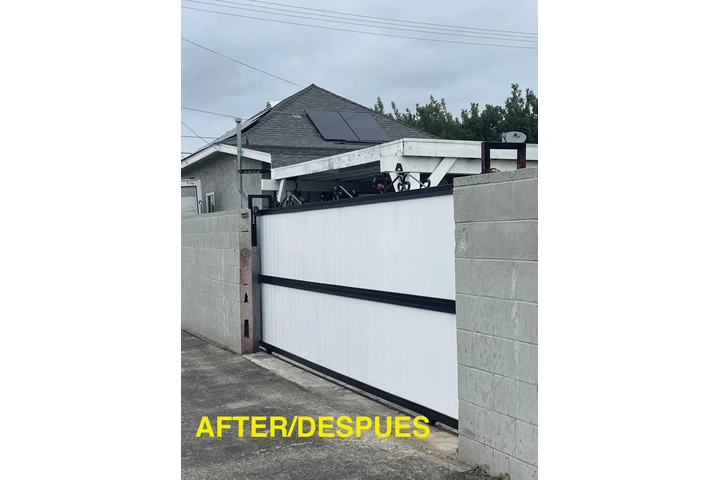 Portones/ Puertas image 1