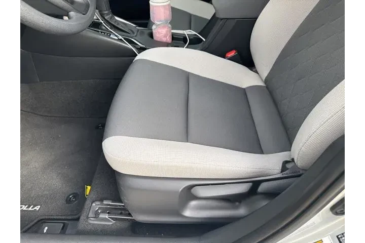 $24691 : Toyota Corolla Hybrid 2025 L image 8