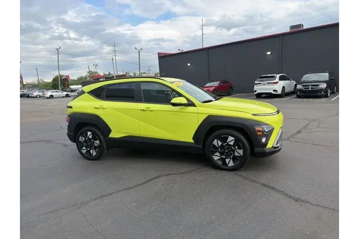 $22980 : Hyundai KONA 2024 SEL 4dr Cr image 3