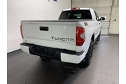 $35789 : Toyota Tundra 2020 4x4 SR5 4 thumbnail