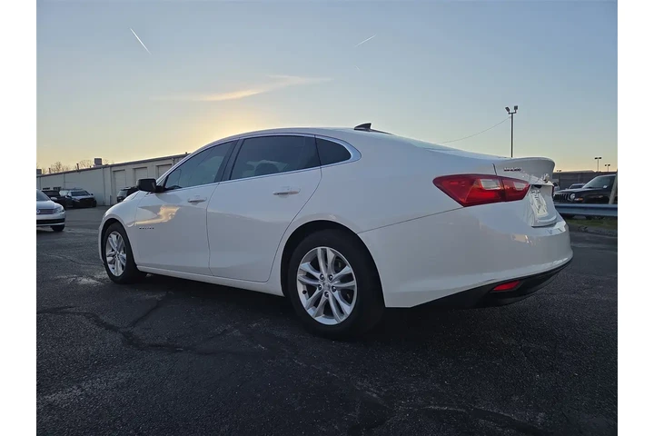 $11995 : 2018 Malibu LS image 3