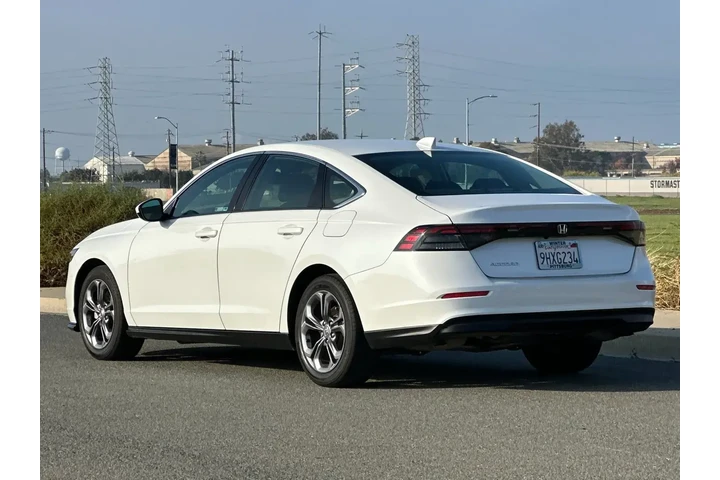 $27421 : Honda Accord 2023 EX 4dr Sed image 6