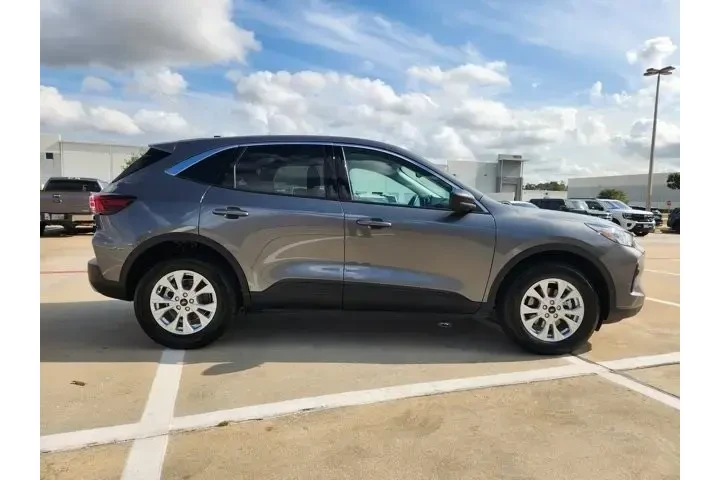 $23699 : Ford Escape 2024 AWD Active image 4