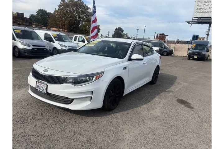 $10999 : 2016 Optima LX image 3