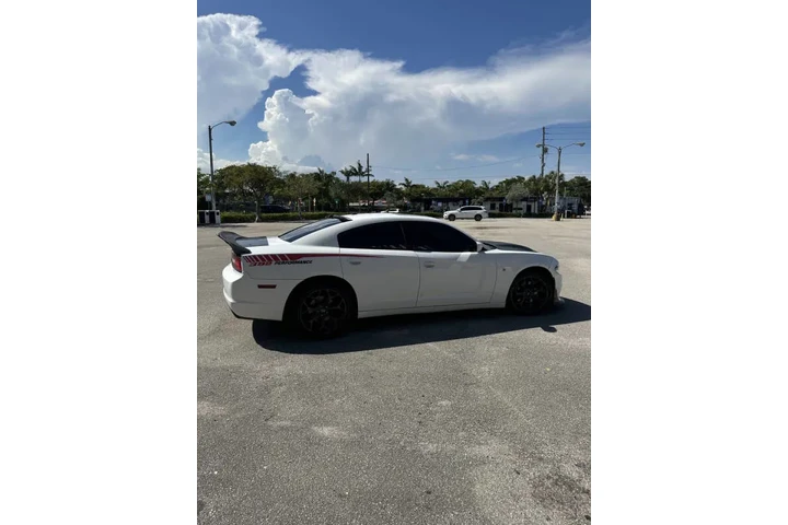 $8800 : 2012 Charger R/T Max image 6
