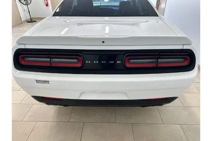 $20987 : Dodge Challenger 2019 SXT 2d image 6