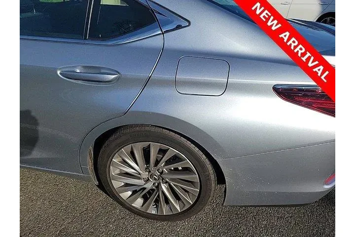 $38998 : Lexus ES 350 2023 Ultra Luxu image 9