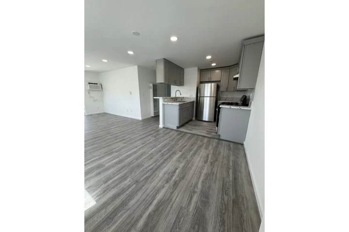 $1000 : ESTUDIO EN LOS ANGELES 1PARK🚘 image 1