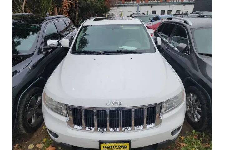$9999 : 2013 Grand Cherokee Laredo image 6