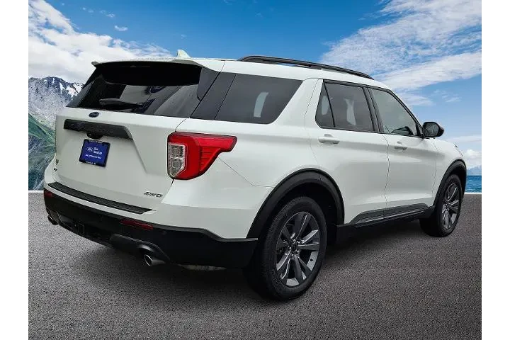 $33997 : Ford Explorer 2023 AWD XLT 4 image 6
