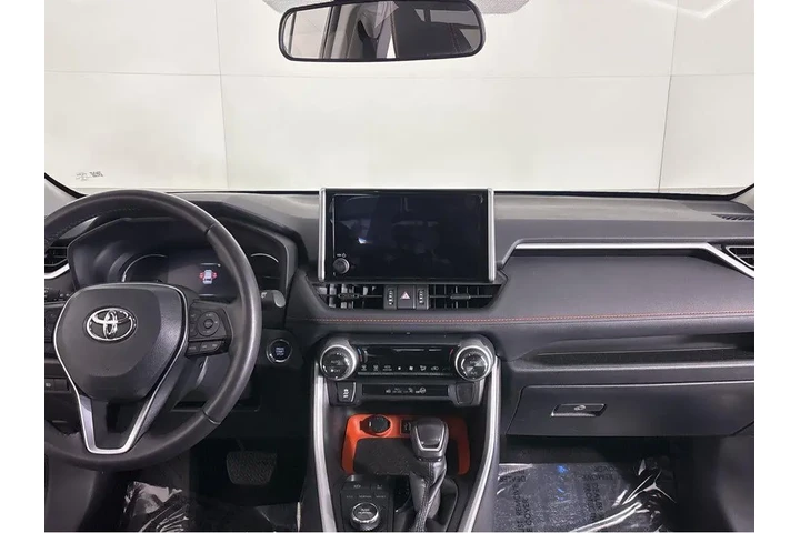 $31000 : Gold Certified2024 RAV4 Adven image 4