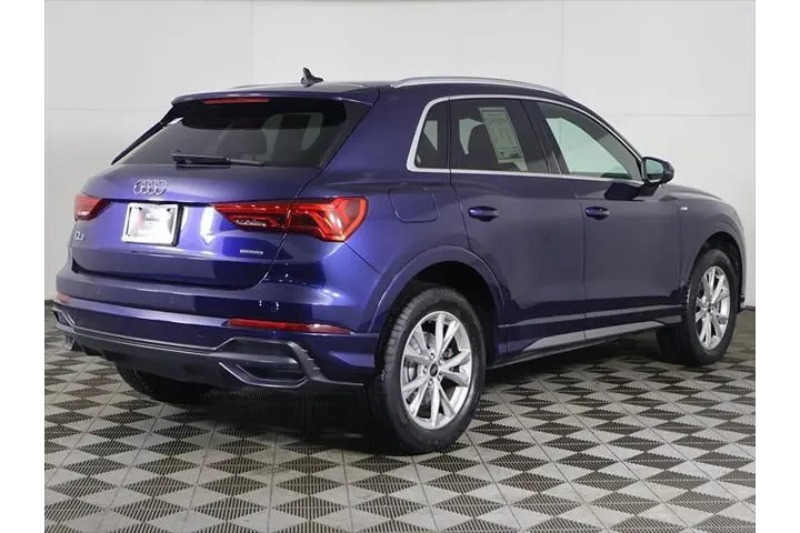 $24393 : Audi Q3 2022 AWD quattro S l image 8