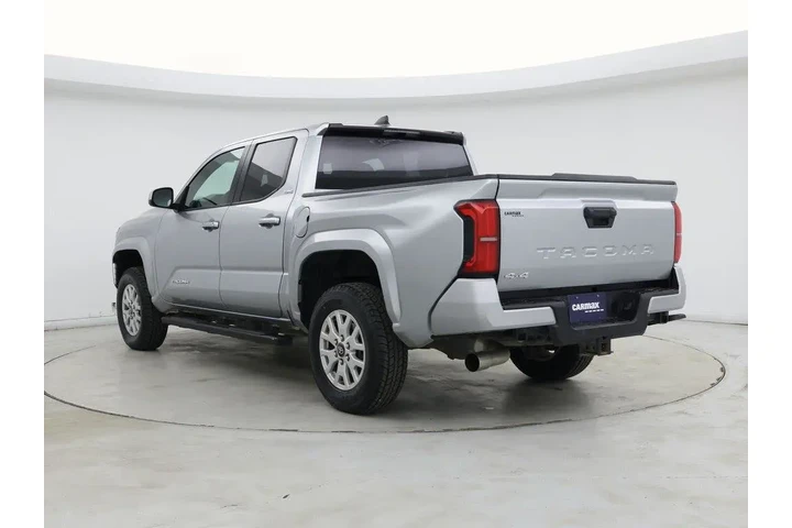 $35998 : Toyota Tacoma 2024 4x4 SR5 4 image 2