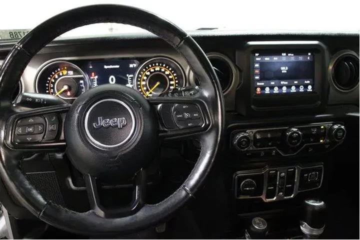 $26882 : Jeep Wrangler Unlimited 2021 image 8