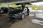 PRE-OWNED 2017 TESLA MODEL X en Madison WV