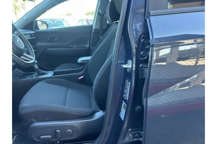 $21019 : Hyundai KONA 2024 SEL 4dr Cr image 9