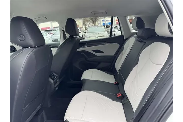 $31950 : Volkswagen Tiguan 2025 AWD S image 10