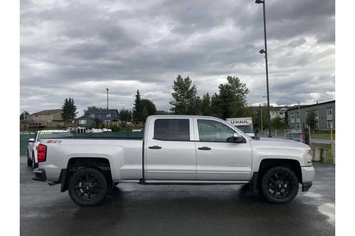 $20850 : 2018 Silverado 1500 image 5