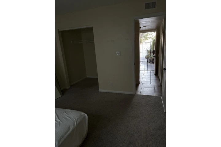$750 : Rento recámara image 2