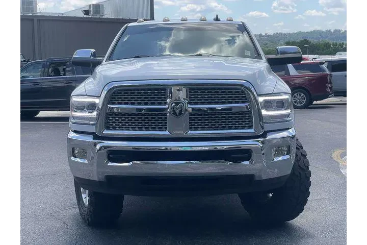 $29990 : Ram 3500 2014 4x4 Laramie 4d image 9