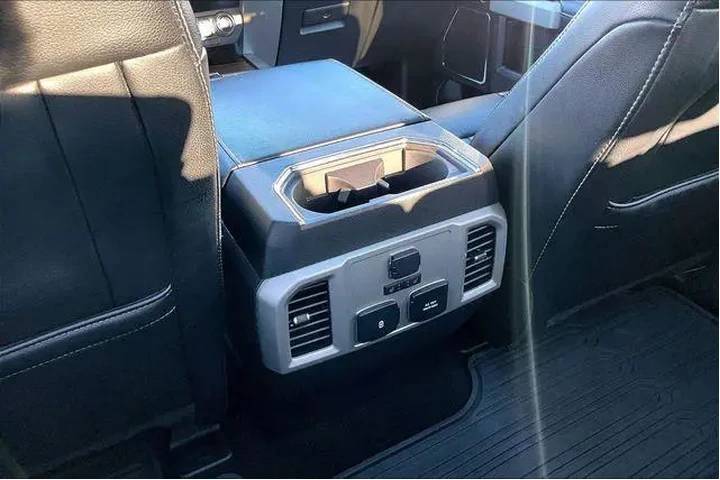 $29000 : Ford F-150 2019 4x4 Lariat 4 image 10