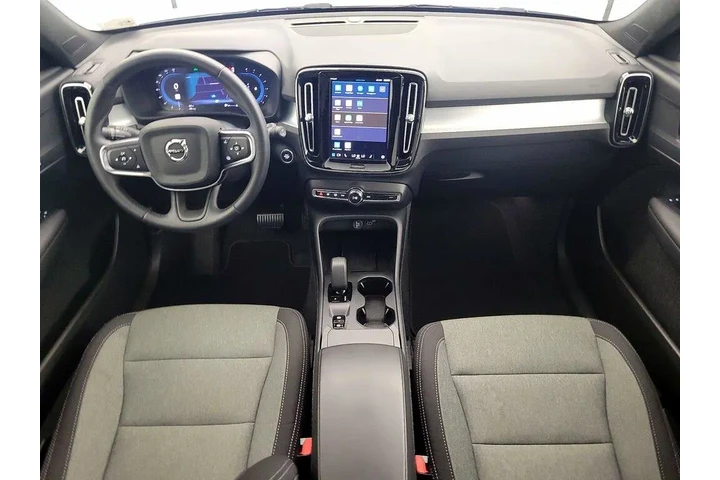 $28998 : Volvo XC40 2025 AWD B5 Core image 9