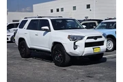 $37994 : Toyota 4Runner 2023 4x2 SR5 thumbnail