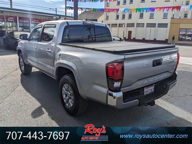 $28995 : 2018 Tacoma SR5 V6 4WD Truck image 6