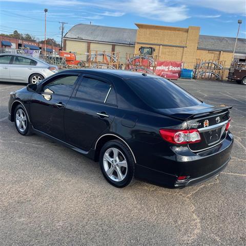 $12000 : 2011 TOYOTA COROLLA image 3