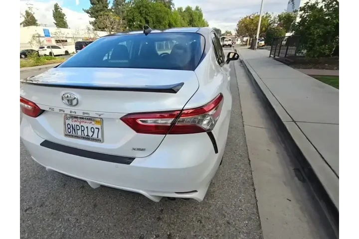 $26950 : Toyota Camry 2019 XLE V6 4dr image 3