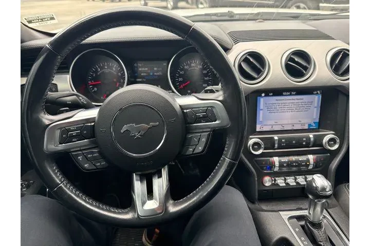 $35996 : Ford Mustang 2019 GT 2dr Fas image 10