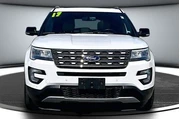 $16000 : Ford Explorer 2017 AWD XLT 4 thumbnail