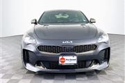 $37868 : PRE-OWNED 2022 KIA STINGER GT2 thumbnail