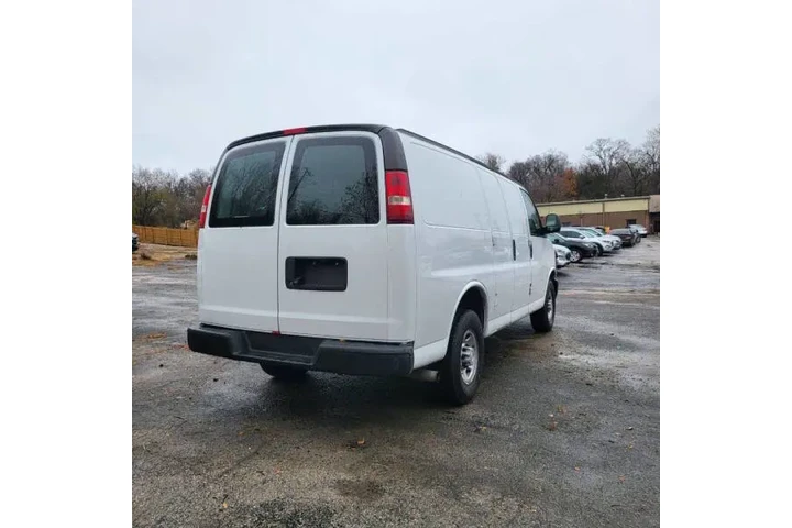 $12999 : 2018 Express 2500 image 6